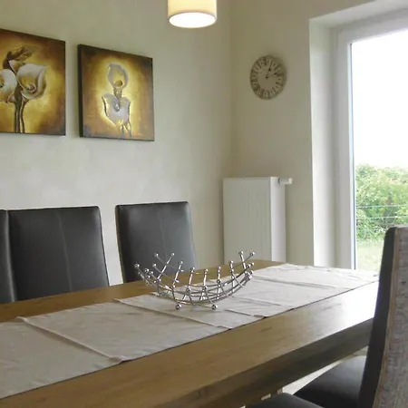 3 Bedroom Cozy In Сasa de vacaciones Dagebüll